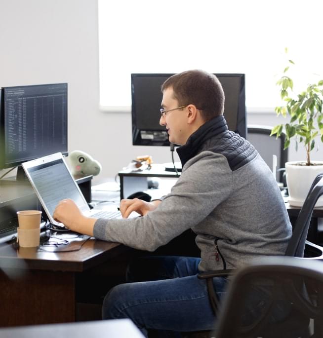 developer in the office